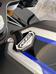 Yamaha YZF-R1M 2023-thumb-2