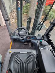 Jungheinrich 2019 EFG320-thumb-8