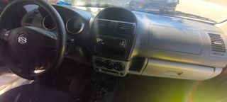 Suzuki Ignis 2005-thumb-6