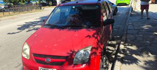 Suzuki Ignis 2005-thumb-11