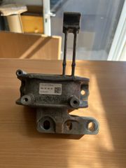 VW/Seat/Skoda/Audi Δεξιά βάση Κινητήρα 5Q0199262DE