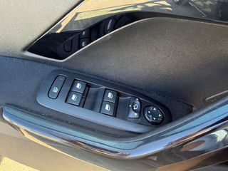 Peugeot 208 2019 1.2   ALLURE 110 HP-thumb-15