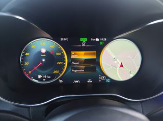Mercedes-Benz GLC 300 2023 DE 4M COUPE AMG | PANORAMA | HEAD-UP-DISPLAY | AMBIENT-thumb-40