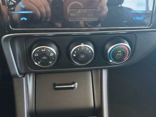 Toyota Corolla 2017 1.4 D-4D DIESEL-thumb-46