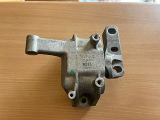 Q3/Tiguan/Sharan/Alhambra Δεξιά Βάση Κινητήρα 5N0199262F / 5N0199262L