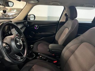 Mini Cooper D 2017-thumb-11
