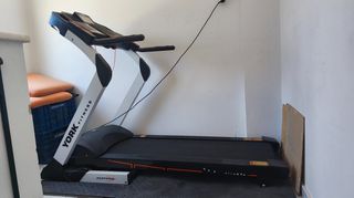 York Perform 210 Treadmill