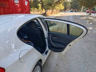 Bmw 116 2010-thumb-17