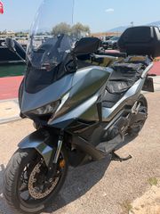 Honda Forza 750 2025