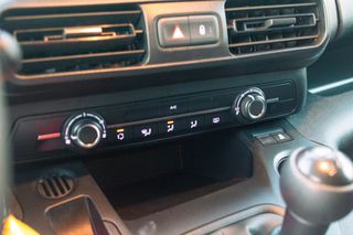 Peugeot Partner 2020 L2 1000kg Pro | Ελληνικό | Βιβλιο-thumb-16