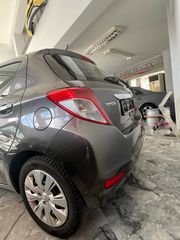 Toyota Yaris 2012-thumb-7