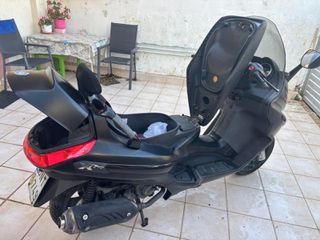 Piaggio X EVO 2015-thumb-1