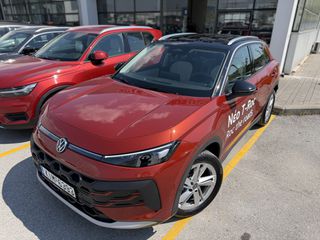 Volkswagen T-Roc 2026 STYLE 1.5 MILD HYBRID-thumb-1