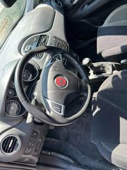 Fiat Punto 2016-thumb-4