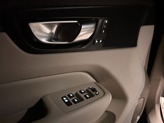 Volvo XC 60 2021 T8 PHEV 2.0 390hp INCRIPRTION/airmatic/20-thumb-33