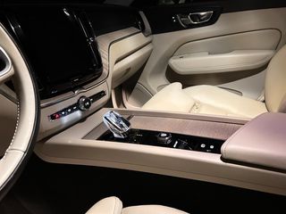 Volvo XC 60 2021 T8 PHEV 2.0 390hp INCRIPRTION/airmatic/20-thumb-14