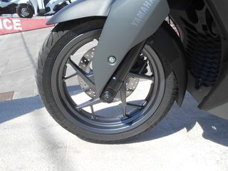 Yamaha XMAX 300 2026 2026-thumb-1