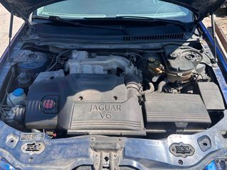 Jaguar X-Type 2001-thumb-3