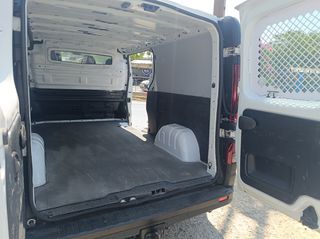 Nissan NV300 2017 L2H1-thumb-13