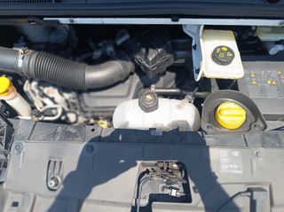Nissan NV300 2017 L2H1-thumb-18