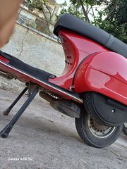 Vespa P 200 E 1981-thumb-4