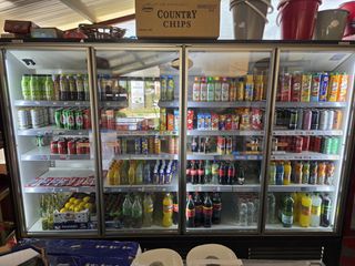 Πωλείται επαγγελματικός εξοπλισμός mini market - Ψυγεία, Καταψύκτες, Ράφια