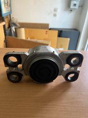 E-Pace/Evoque/Discovery Sport Αριστερή Βάση Κινητήρα LR061456 / J9C3963 / EJ-327M121-AD