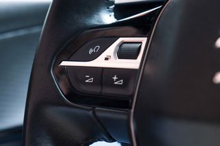 Peugeot 208 2020 1.2 PureTech 101hp Allure 91000km-thumb-18