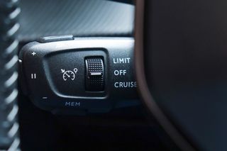Peugeot 208 2020 1.2 PureTech 101hp Allure 91000km-thumb-16