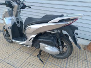 Honda SH 300i 2018-thumb-6