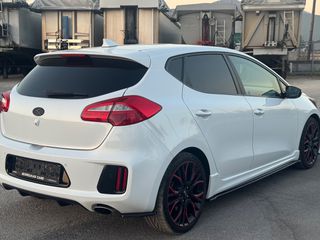 Kia Ceed / cee'd 2017 GT LINE-thumb-30