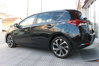 Toyota Auris 2016 1.6 D-4D EXECUTIVE-thumb-8