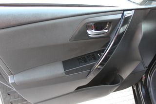 Toyota Auris 2016 1.6 D-4D EXECUTIVE-thumb-29