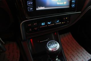 Toyota Auris 2016 1.6 D-4D EXECUTIVE-thumb-33