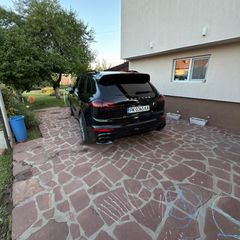 Porsche Cayenne 2015 GTS-thumb-7
