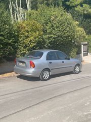 Daewoo Lanos 2000 se