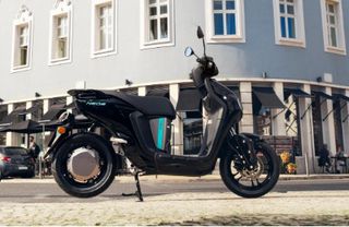 Yamaha NEOs 2026 Dual Battery-thumb-3