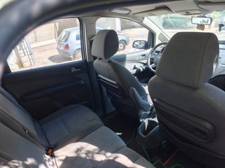 Ford C-Max 2004-thumb-7