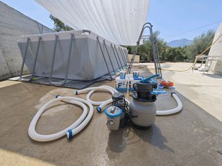 Pool with extra equipment-thumb-4