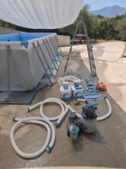 Pool with extra equipment-thumb-5