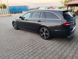 Mercedes-Benz E 220 2021 AVANTGARDE 9G-thumb-2