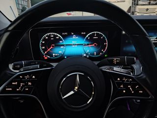 Mercedes-Benz E 220 2021 AVANTGARDE 9G-thumb-12