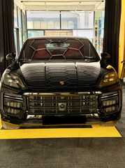 Porsche Cayenne 2024 Turbo E-Hybrid Coupe RS Design Total black Panorama