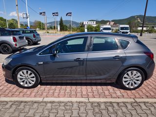Opel Astra 2012-thumb-1