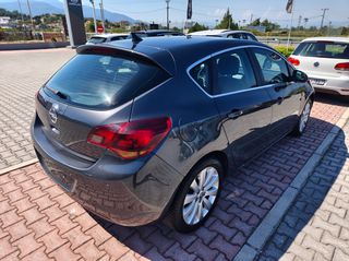 Opel Astra 2012-thumb-4