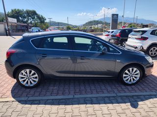 Opel Astra 2012-thumb-5