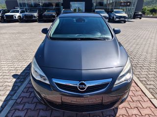 Opel Astra 2012-thumb-7