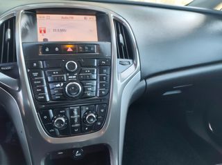 Opel Astra 2012-thumb-12