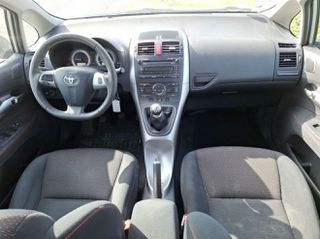 Toyota Auris 2011 1.4 D4D-Clima-6 TAXYTO-thumb-7