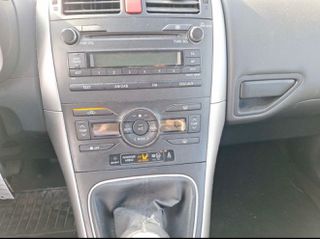 Toyota Auris 2011 1.4 D4D-Clima-6 TAXYTO-thumb-10